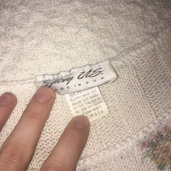 White knitted, floral print cropped top - Picture 3 of 4